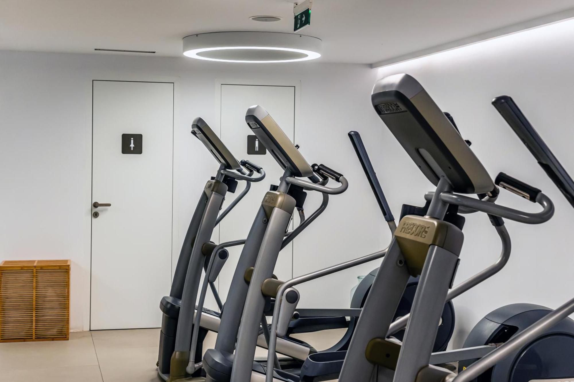 Orama Hotel & Spa Fira  Ngoại thất bức ảnh Elliptical cross trainer